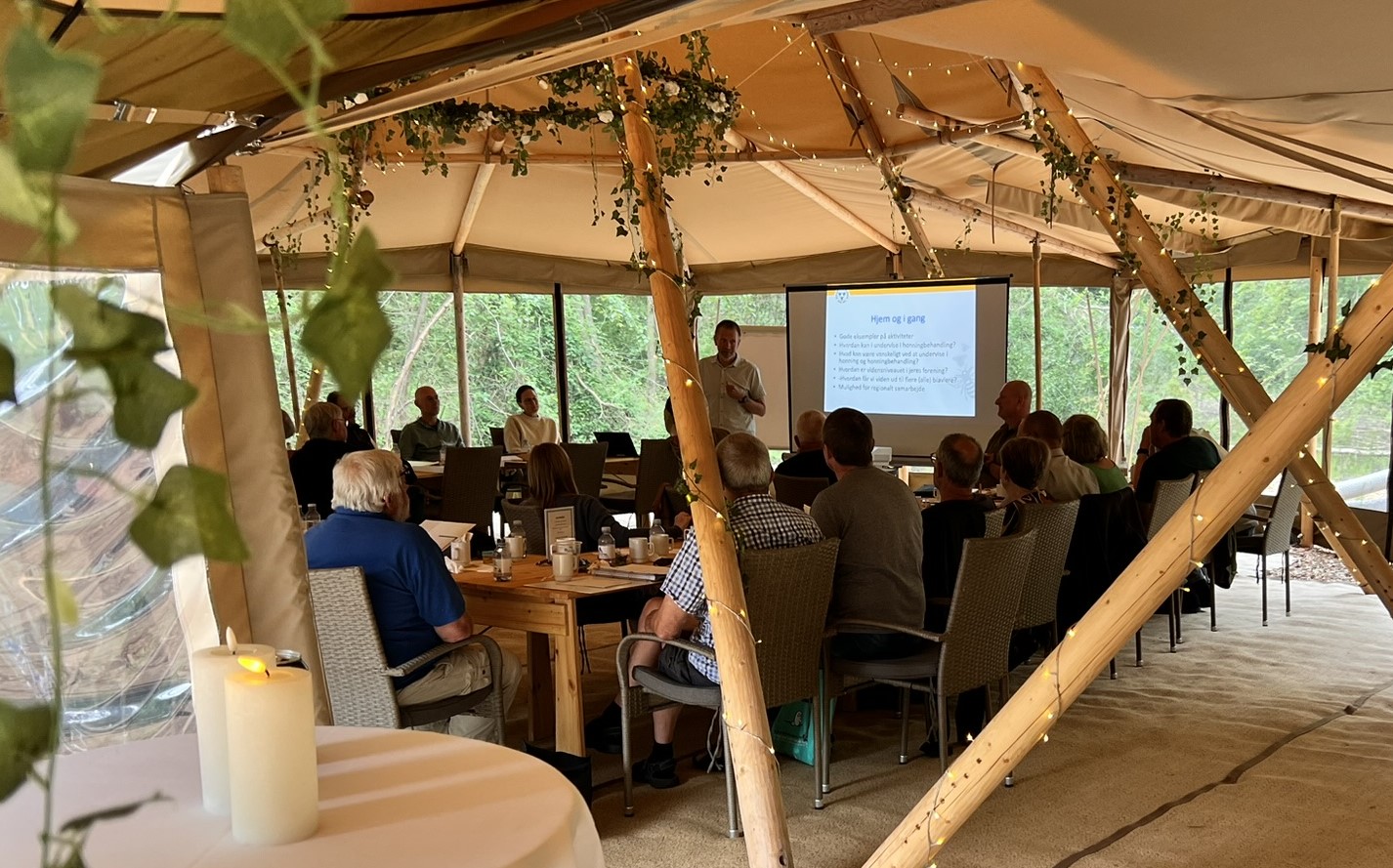 Møde i danhostel tipi