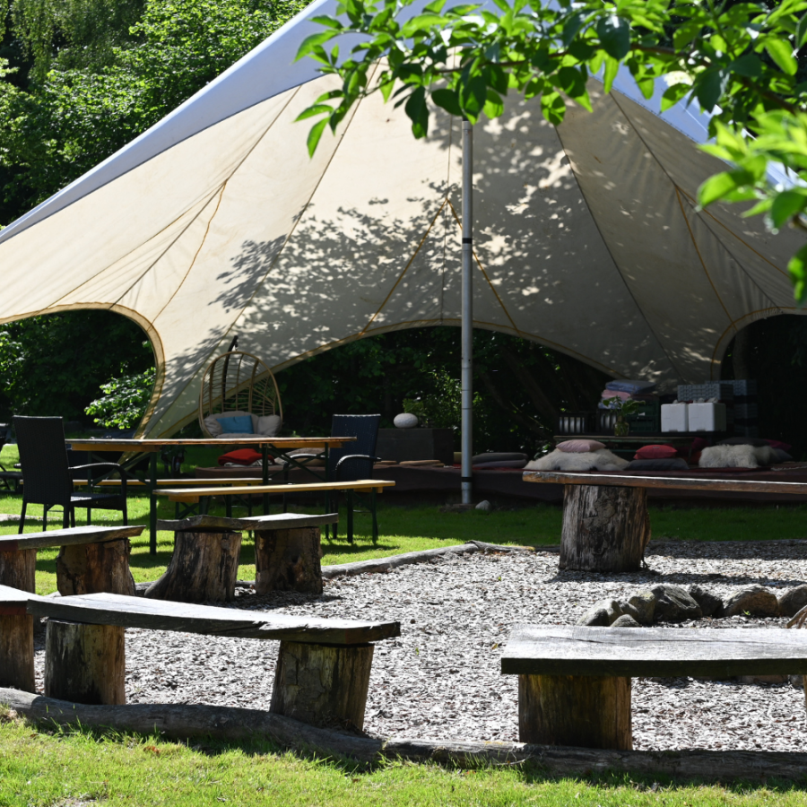 Møde under åben himmel på Himmelbjerggården
